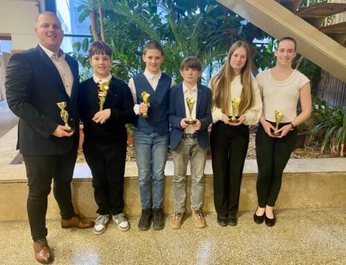 Az Adorján SE 2025-ös sikerei – országos és diákolimpiai díjazottak a városi ünnepségen